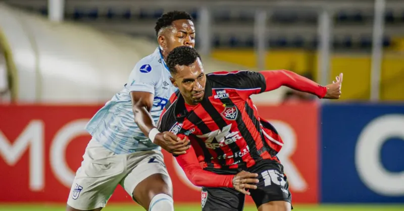 Vitória: Movimentações no Mercado e Saída Estratégica de Jogadores