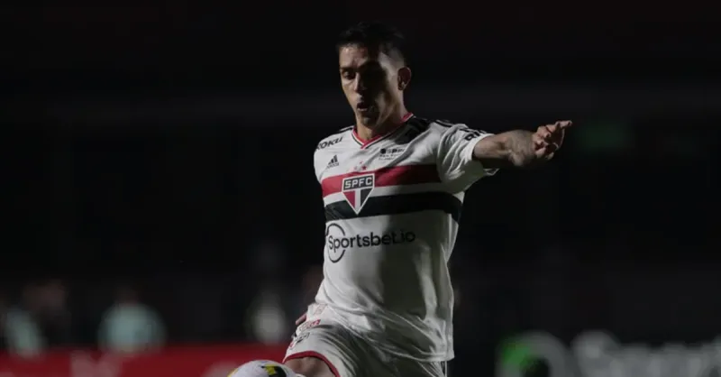 São Paulo: Reestruturação do Elenco, Saída de Igor Vinícius e Busca por Reforços Cruciais