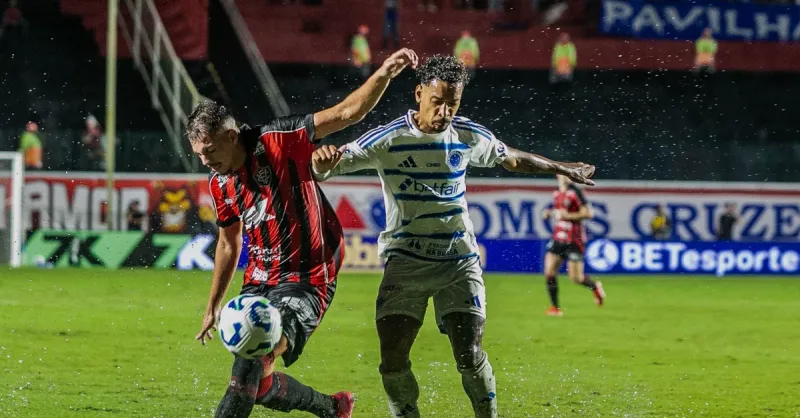 Cruzeiro: Empate Amargo, Lesão Grave e Liderança Perdida no Brasileirão