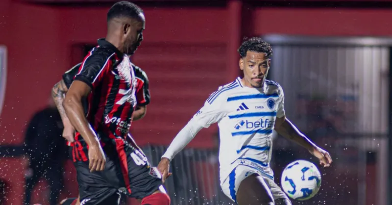 Vitória: Análise Crítica do Primeiro Semestre e Rumo à Reformulação