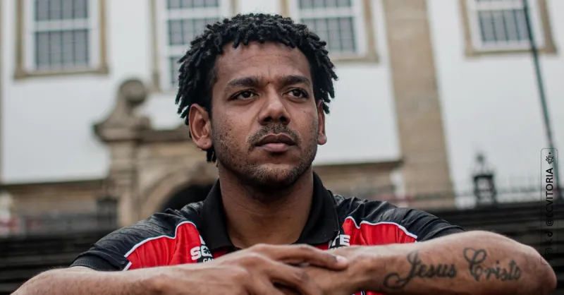 Romarinho no Vitória: O Que Deu Errado com o Corinthians e a Ambição Contra o Palmeiras