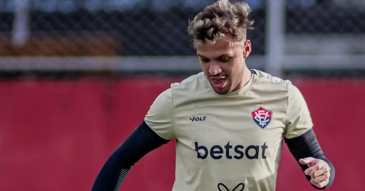 Futuro de Daniel Jr. no Vitória: Retorno aos Treinos e Dúvidas Cruciais