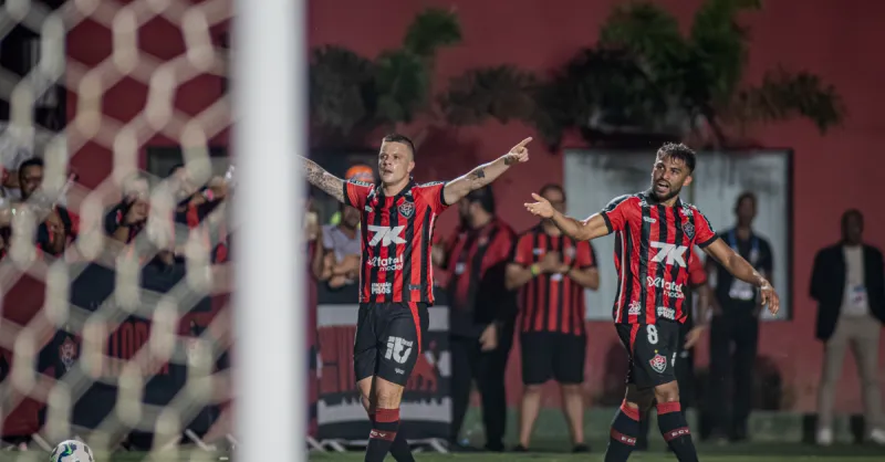 Vitória x São Paulo: Leão Enfrenta Teste Crucial com Volta de Lucas Moura