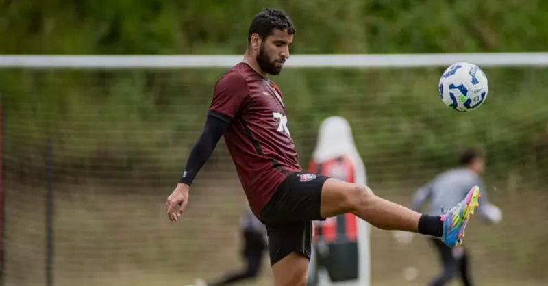 Pepê Liberado: Volante do Vitória Retorna e Vira Opção Crucial para Fábio Carille