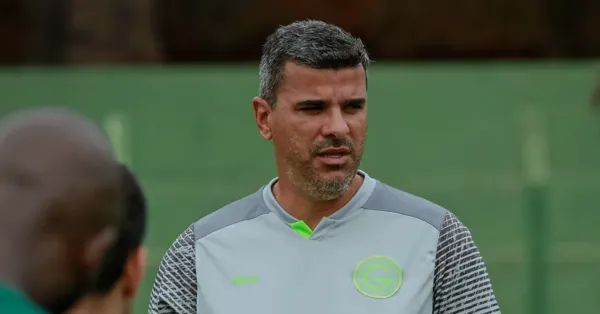 Vitória Anuncia Mário Henrique para Sub-20 e Efetiva Rodrigo Chagas