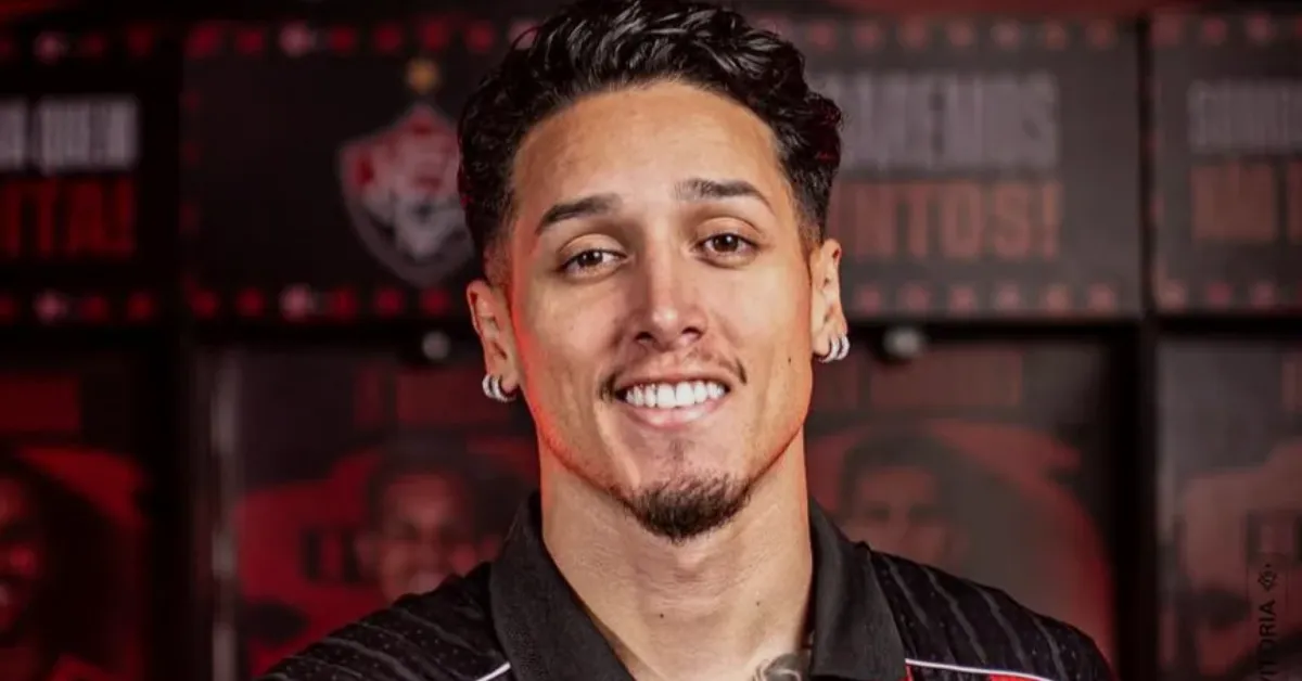 Kike Saverio no Vitória: Atacante do Barcelona B Chega ao Leão da Barra