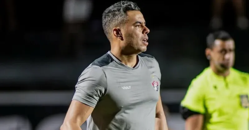 Jair Ventura Rumo à História: Vitória Busca Virada no Ba-Vi e Fim de Tabu Decenal