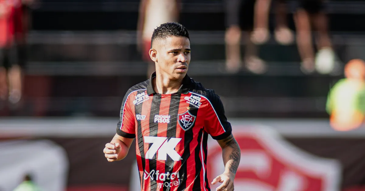 Vitória Paga Multa por Erick: Detalhes da Negociação e Estratégia na Série A